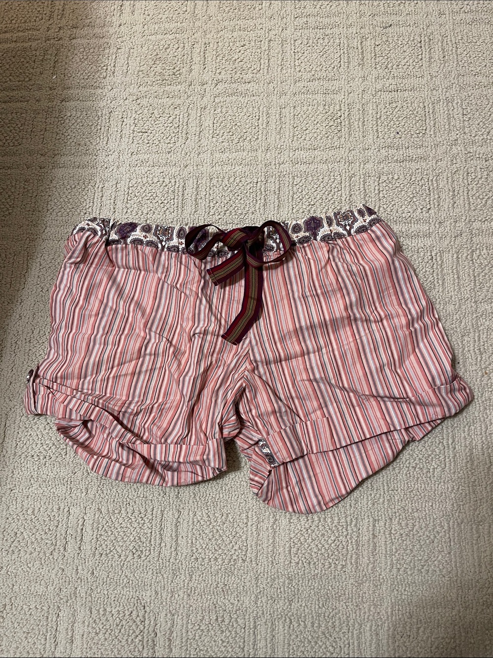 Lilka Anthropologie shorts size large NWT